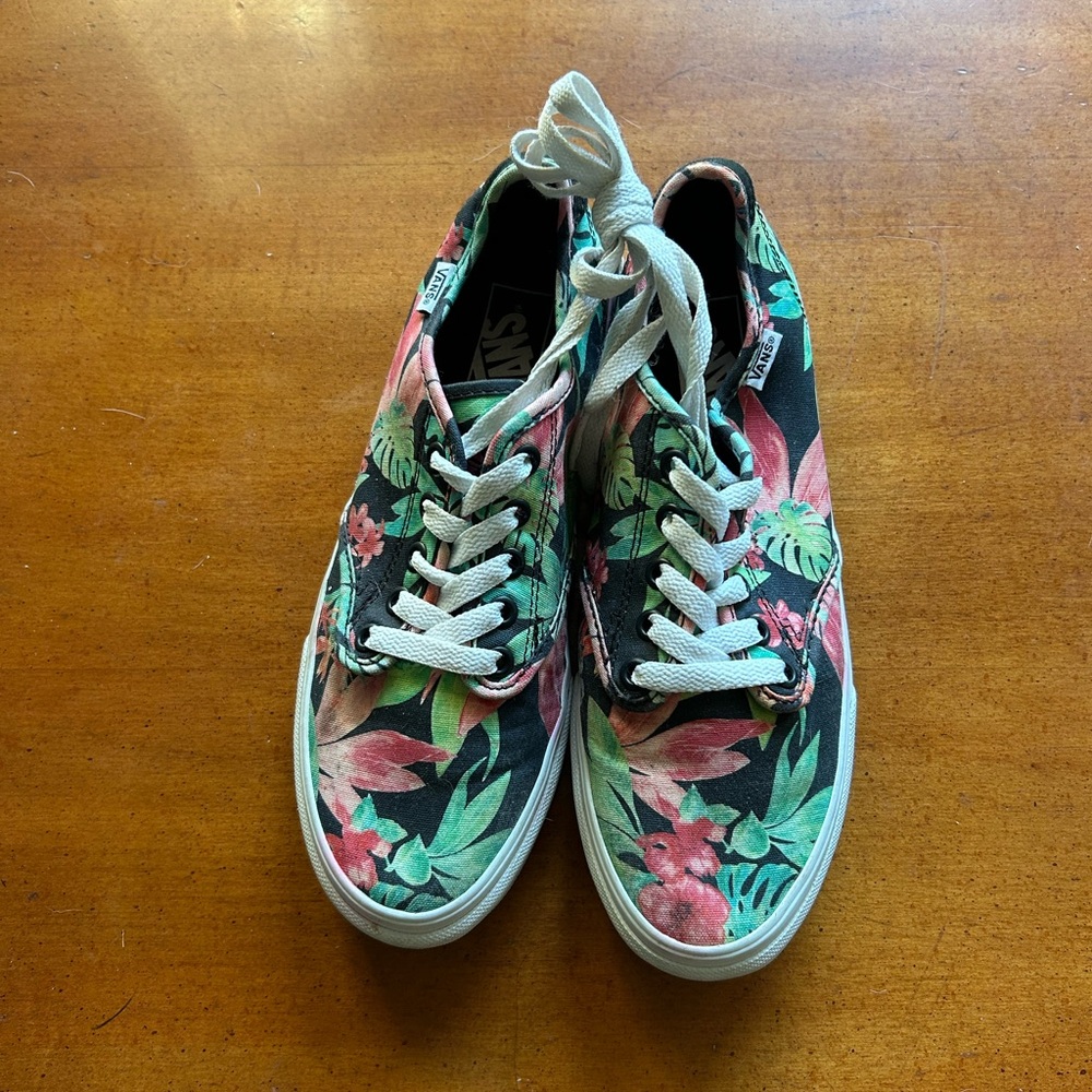 Vans Women's Tropical Floral Sneakers - Black and Pink